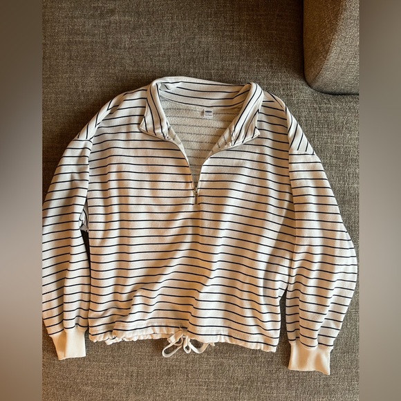 *last chance- going to donation* Women’s Quarter-zip Sweater - Picture 1 of 3